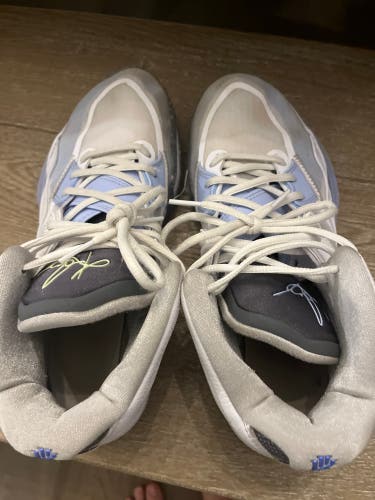 Used Size 9.5 (Women's 10.5) Nike Kyrie 5 Shoes