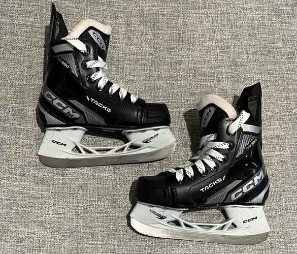 CCM Tacks AS-580 hockey skates Y10