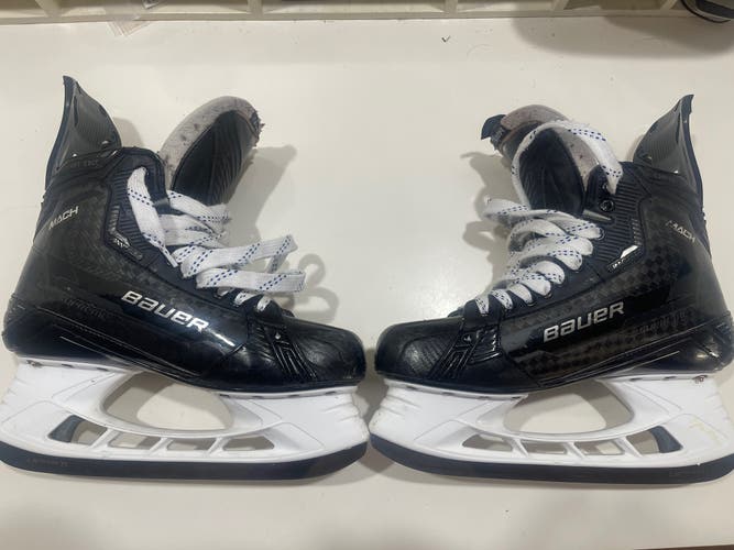 Used Bauer Regular Width  Pro Stock Size 9.5 Supreme Mach Hockey Skates