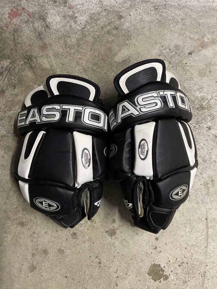 Easton adult hockey gloves 14”