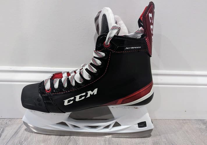 Senior Used CCM JetSpeed XTra Hockey Skates Regular Width Size 7.5