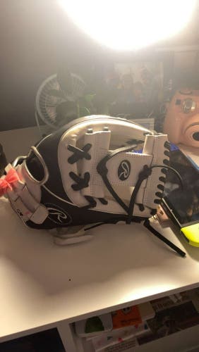 2021 Infield 11.75" Heart of The Hide Softball Glove