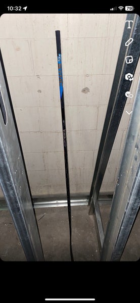 Senior Right Handed P92 Nexus Sync Hockey Stick