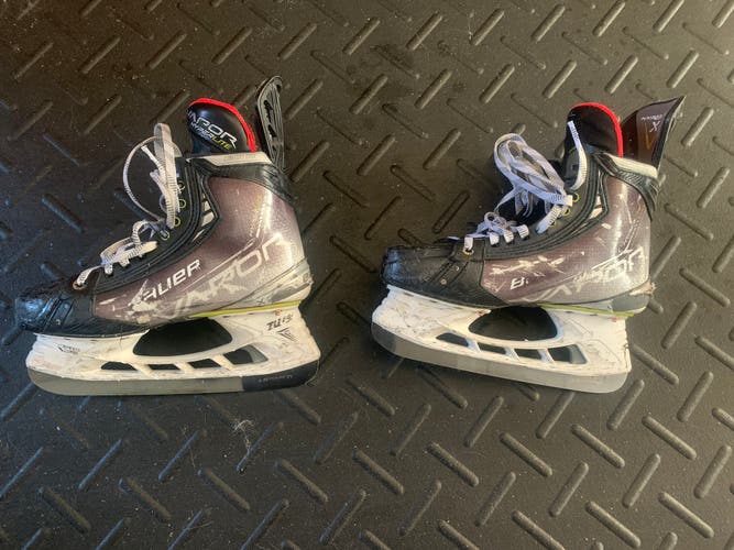 Used Bauer  Size 7 Vapor Hyperlite Hockey Skates