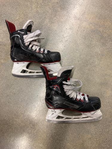 Used Junior Bauer Vapor XLTX Hockey Skates, Size 2.0