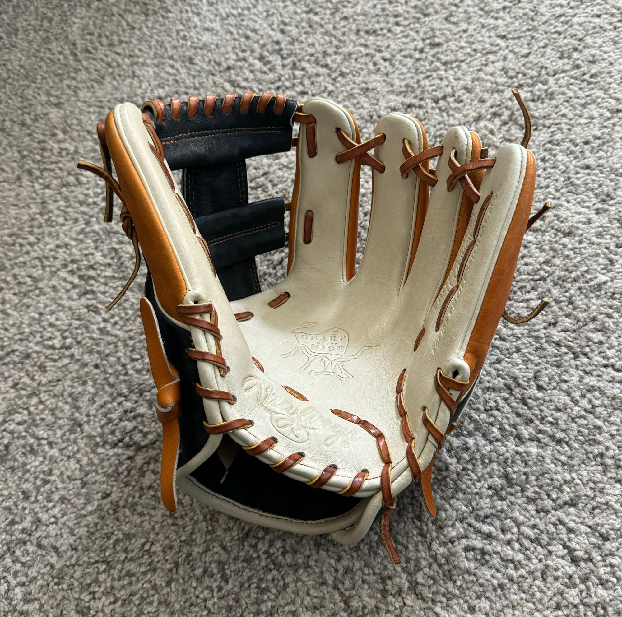 NWOT Rawlings HOH Jazz Chisholm 11.5”