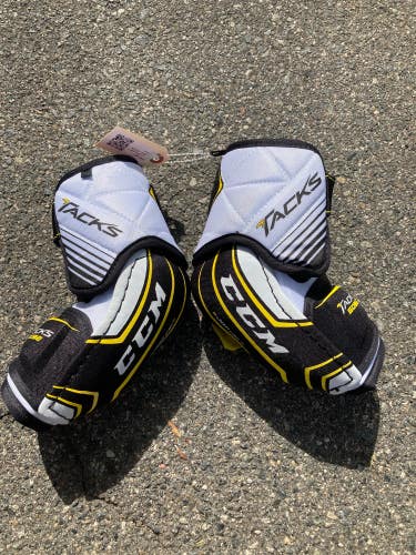 Junior Used Large CCM Tacks 5092 Elbow Pads