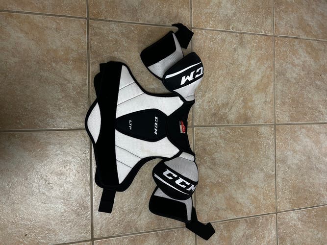 Jr small CCM shoulder pads