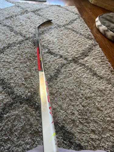 Senior Left Hand P92 Vapor Hyperlite Hockey Stick