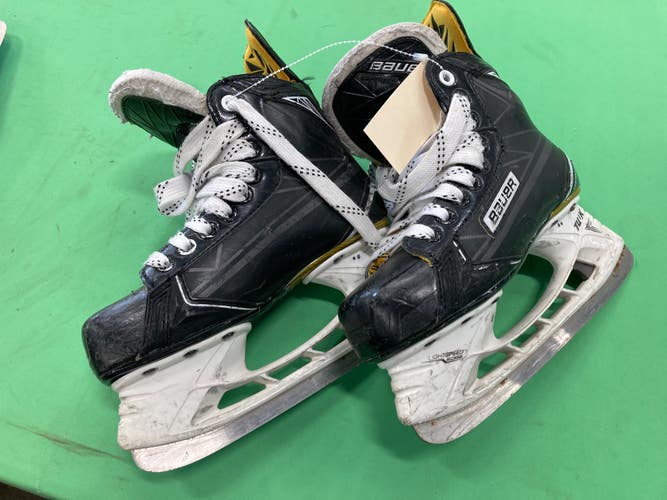 Junior Used Bauer Supreme Ignite Pro Hockey Skates D&R (Regular) 3.0
