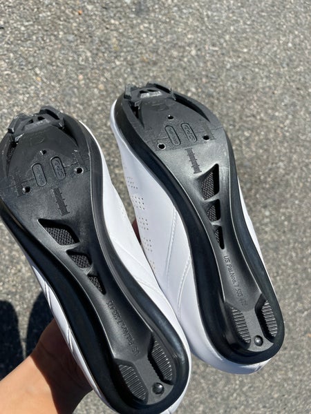 White Used Adult Women's 10.0 Louis Garneau Cycling Shoes