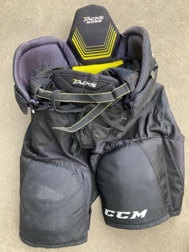 Junior Used Large CCM Tacks 5092 Hockey Pants