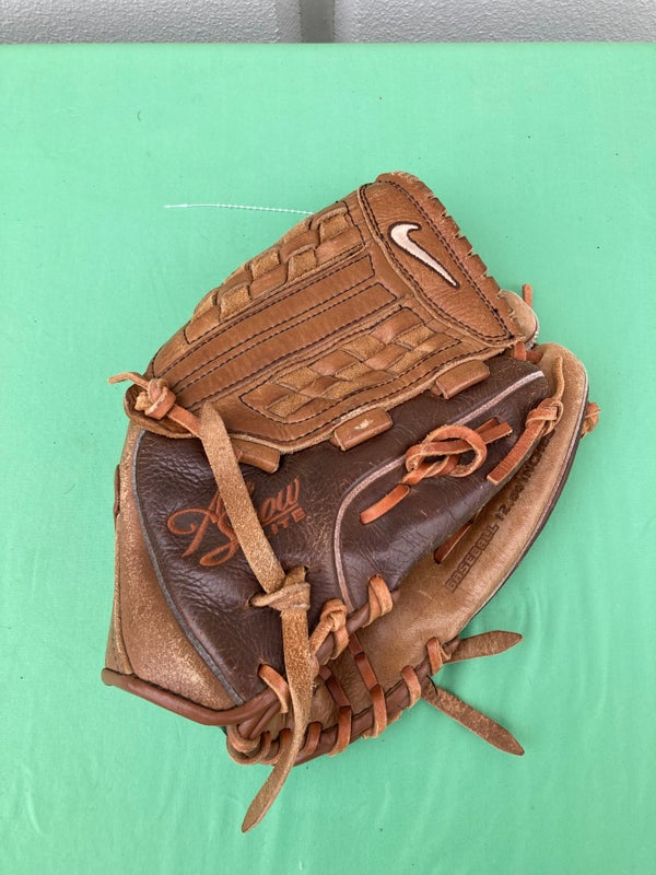 Used Nike Right Hand Throw Infield Diamond Elite Baseball Glove 12.5