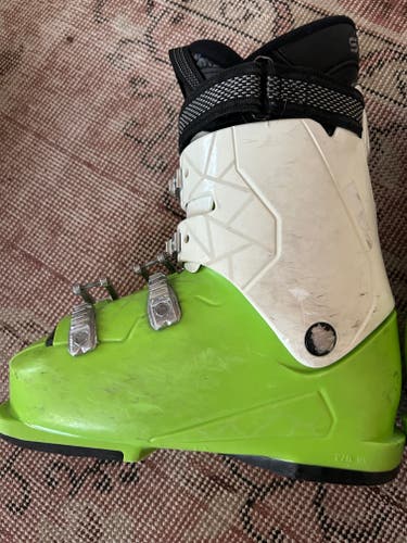 Used Unisex Dalbello Racing Scorpion DRS 70 Ski Boots Soft Flex