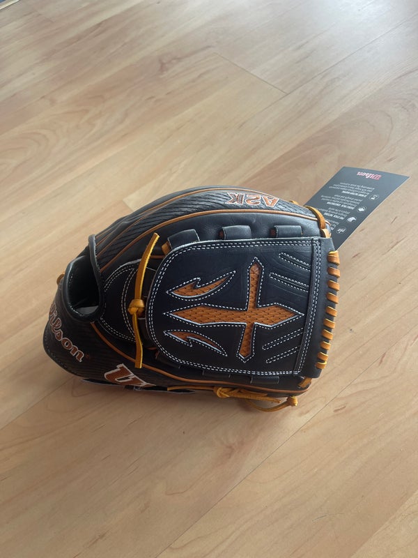 🚨 Dansby Swanson Custom Glove - Wilson Baseball / Softball