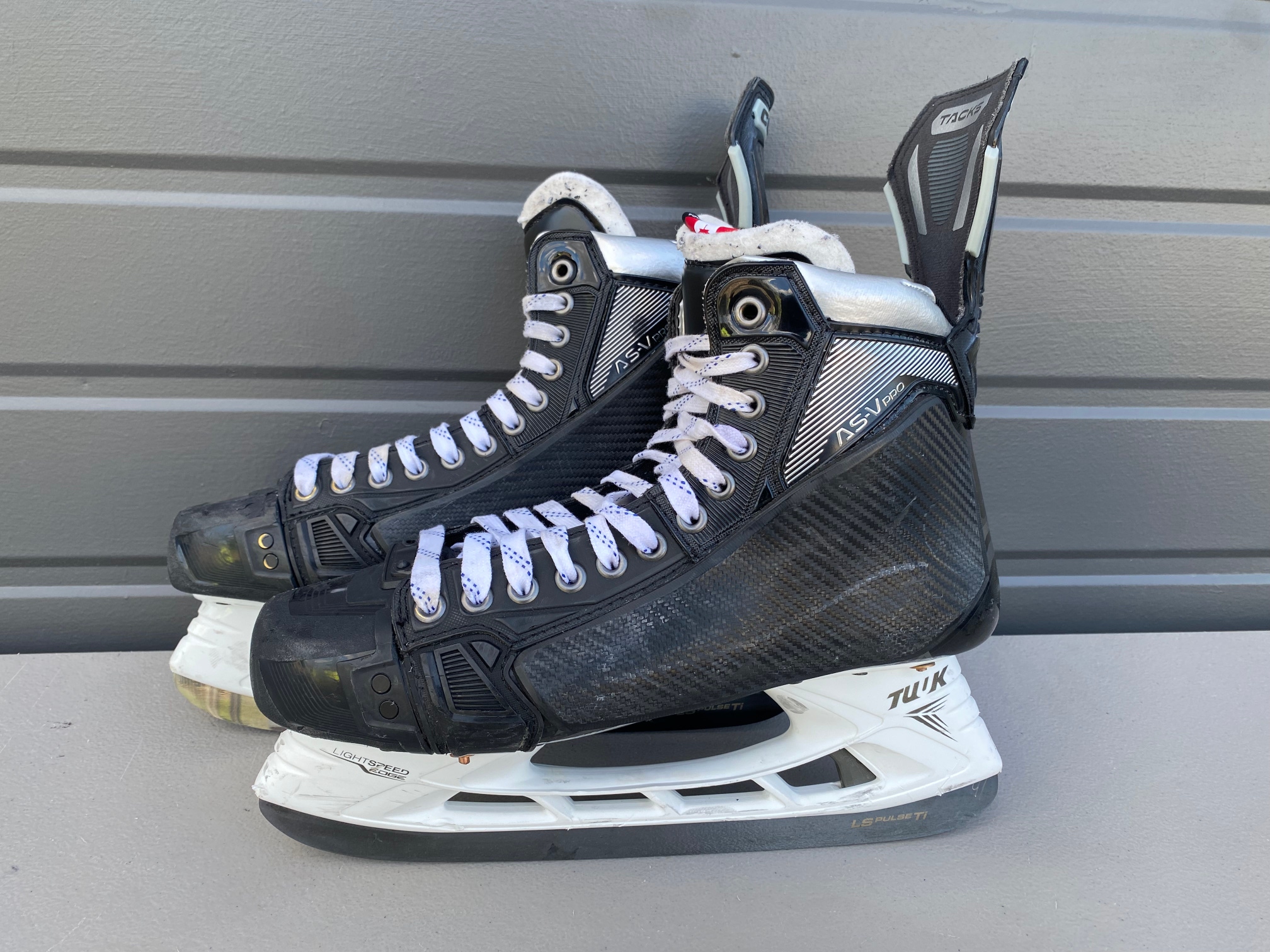 CCM Tacks AS-V PRO Mens Pro Stock Size 11 Hockey Skates MIC 8496