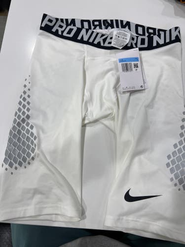 New Nike men’s size medium sliding shorts