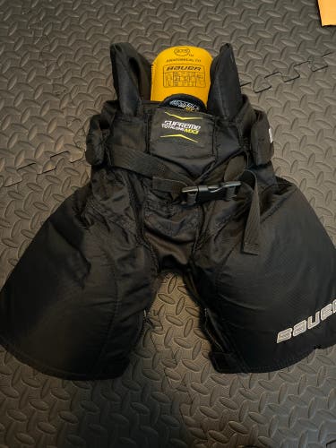 Used Medium Bauer Pro Stock Supreme TotalOne MX3 Hockey Pants
