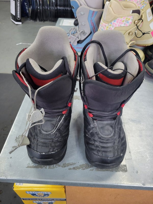 Used Burton Ion Grom Junior 05 Snowboard Boys Boots