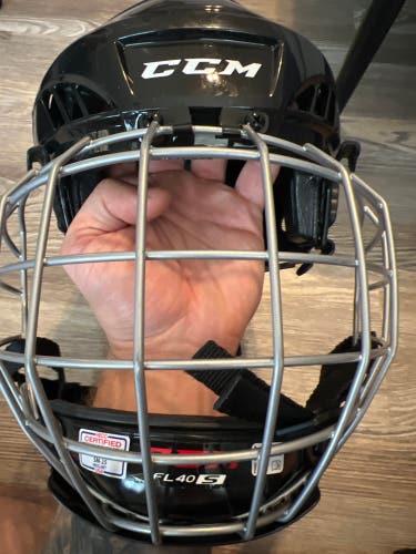 CCM Fl 40 helmet