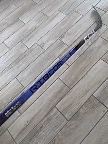 2 Pack - CCM Ribcor Trigger 8 Pro - Right - 70 Flex - P90TM