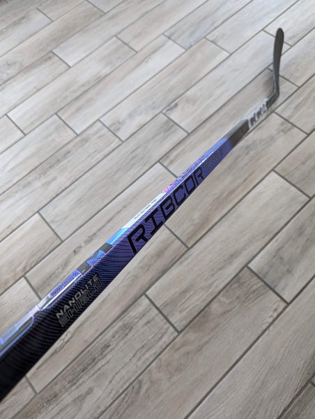 CCM Ribcor Trigger 8 Pro - Left - 70 Flex - P29