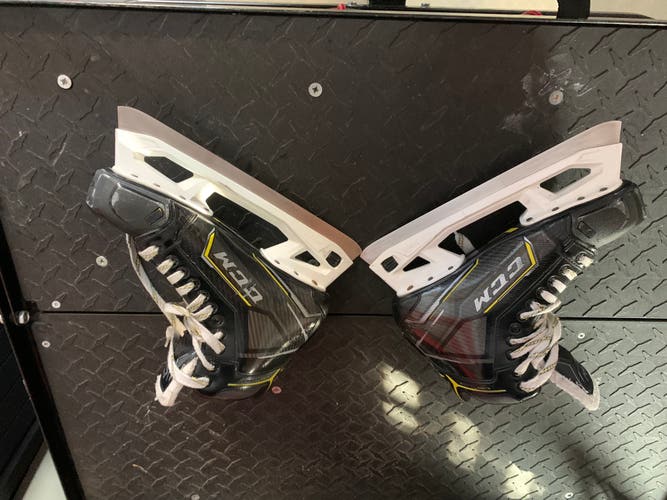Used CCM Regular Width  Size 10.5 Super tacks 9370 Hockey Goalie Skates