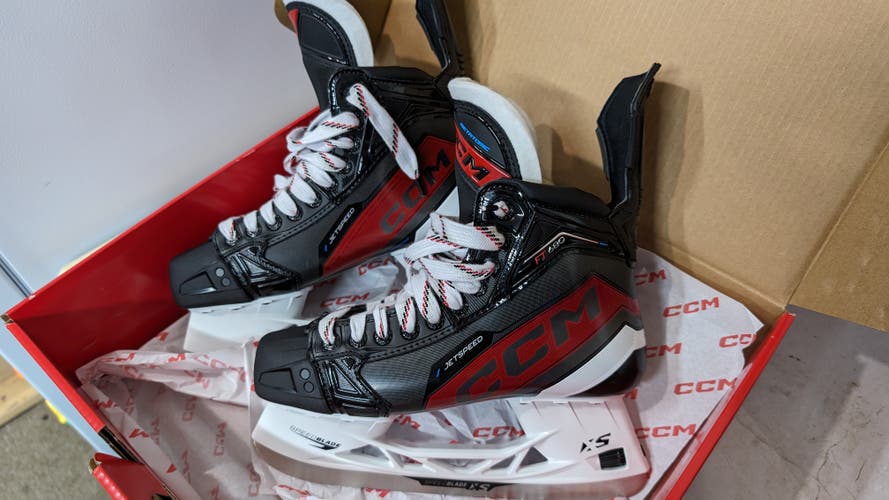 Senior New CCM Jetspeed FT680 Hockey Skates Regular Width Size 7.5