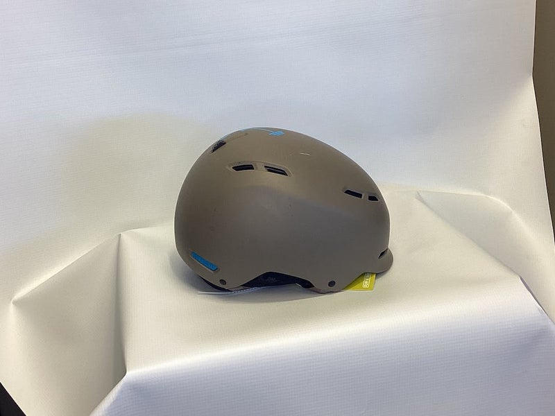 Used Giro Sm Ski Helmets | SidelineSwap