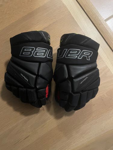 Used Bauer 12" Vapor X2.9 Gloves