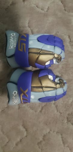 Used Player's STX Gladiator Lacrosse Gloves Extra Large