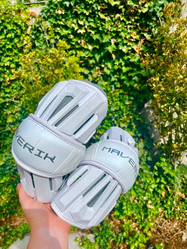 *Lightly Used* MAVERIK MAX Arm Guards