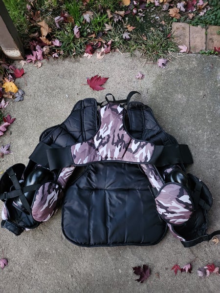 Used Small Sher-Wood AB9960 Goalie Chest Protector