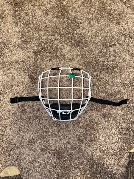 CCM White Cage *Senior Medium*