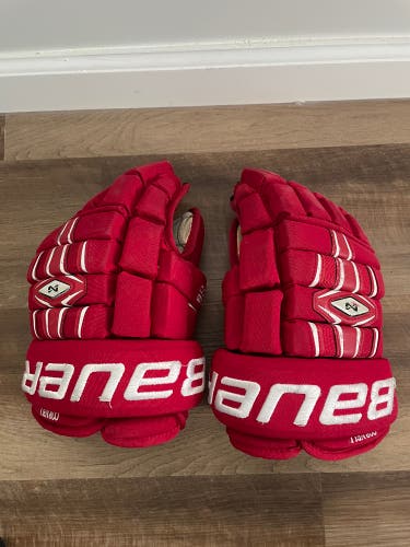 Used Bauer 13" Nexus 1000 Gloves
