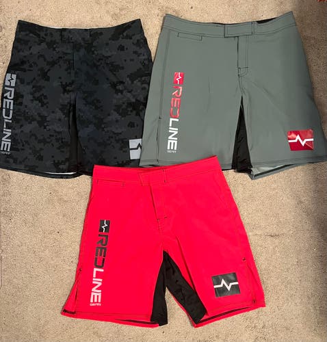 x3 Redline CrossFit MMA Ju Jitsu Shorts Mens - Size 36
