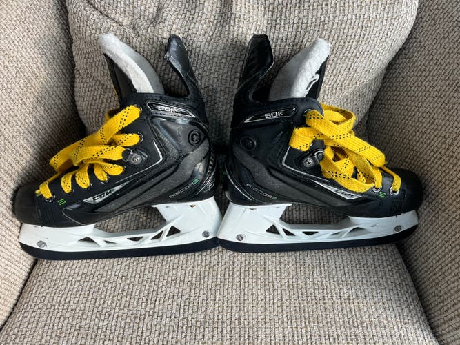 Used CCM Regular Width  Size 3.5 RibCor 50K Hockey Skates