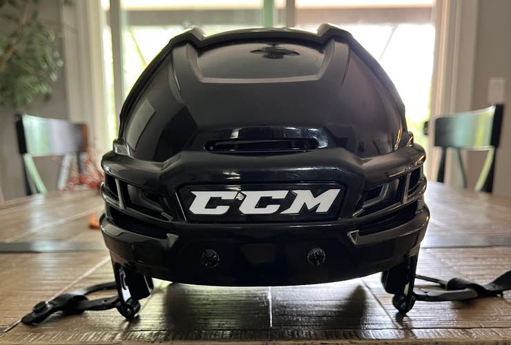 Used Medium CCM  Tacks 910 Helmet
