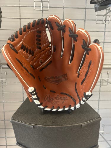 New Right Hand Throw 11.75" Gamer Baseball Glove