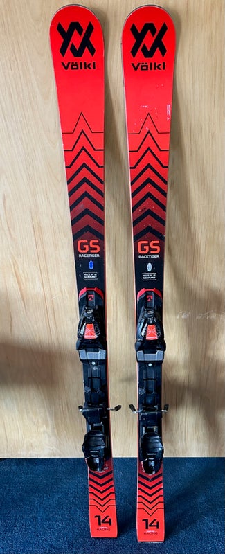 Used 2022 Volkl 137 cm Racing Racetiger GS Skis With Bindings Max Din 10
