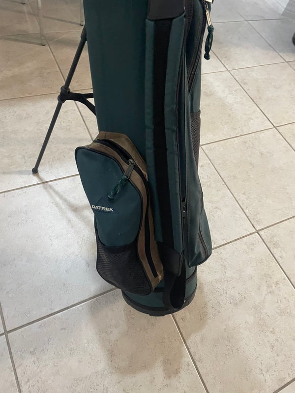 Datrek golf stand bag with club dividers and shoulder strap