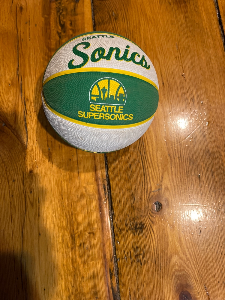Seattle Super Sonics Hardwood Classic Mini Basketball
