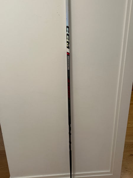 USED 3 TIMES Intermediate Right Handed P29 JetSpeed FT6 Pro Hockey Stick