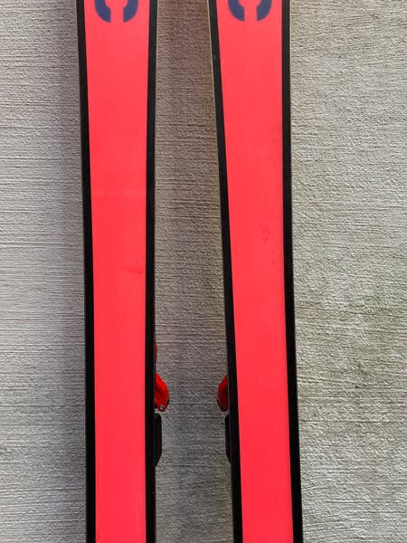 2022 Almost New Atomic Redster S9 FIS 165cm w/ X16 Var Bindings