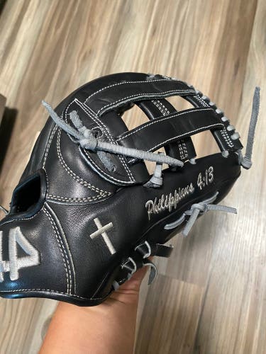 Infield 12" Signiture Series Baseball Glove