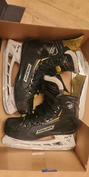 Senior Used Bauer Supreme S29 Hockey Skates Extra Wide Width Size 7 + Xtra steels