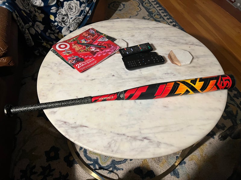 Used Like New- 2022 Louisville Slugger (-10) 22 oz 32" LXT Bat