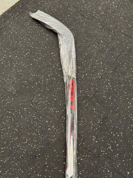 Intermediate Right Handed X88 / 60 Flex Stallion HPR 2.2 Hockey Stick