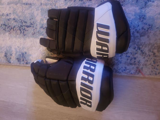 LA Kings Warrior Gloves 14" Pro Stock