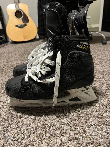 Used Bauer Regular Width Pro Stock Size 8 Supreme UltraSonic Hockey Skates